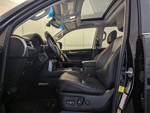Used 2017 Lexus GX 460 Luxury image 6