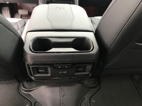 New 2026 GMC Sierra 1500 AT4 w/ AT4 Premium Package AWD/4WD image 13
