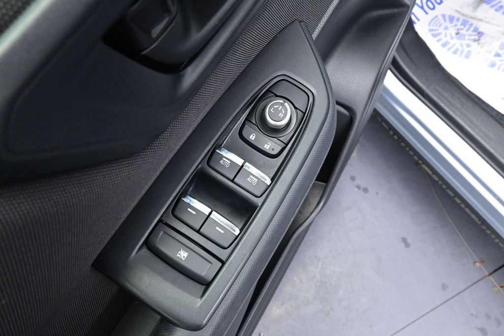 Used 2025 Subaru Forester Premium AWD/4WD image 29