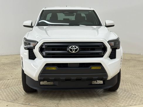 Used 2025 Toyota Tacoma SR5 image 6