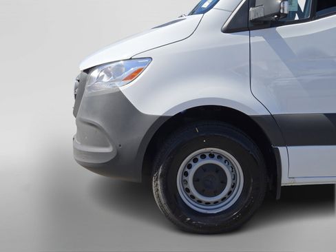 New 2025 Mercedes-Benz Sprinter 2500 image 10