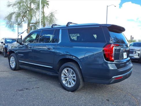 Used 2021 GMC Yukon XL SLT w/ SLT Premium Package image 7