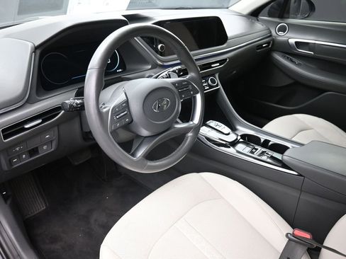 Used 2020 Hyundai Sonata Limited image 18