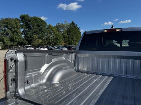Used 2024 RAM 1500 Big Horn image 25
