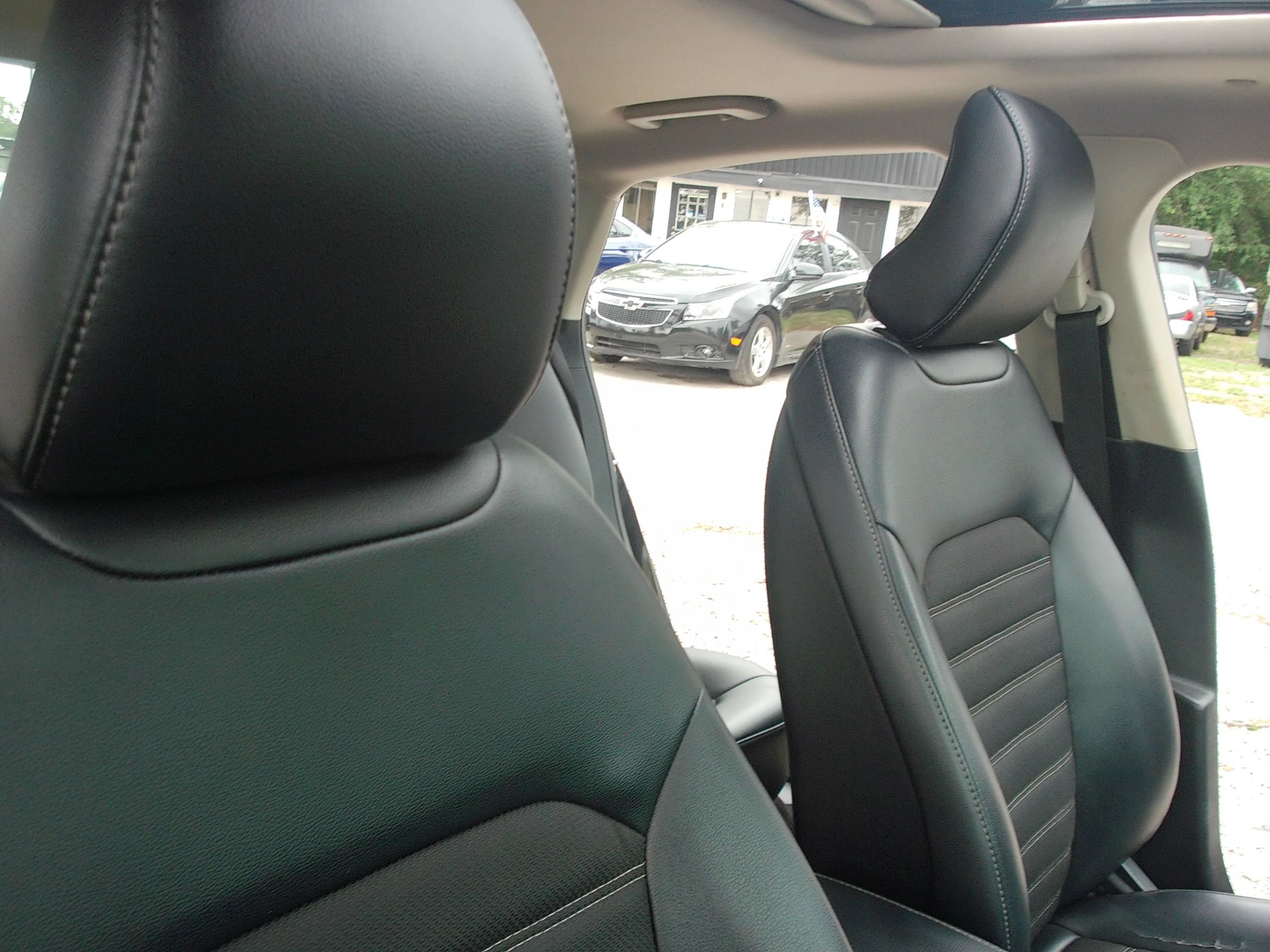 Used 2017 Ford Fusion SE w/ Equipment Group 601A FWD image 37