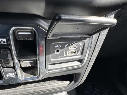 Used 2023 Jeep Wrangler Unlimited Sahara w/ Cold Weather Group image 19