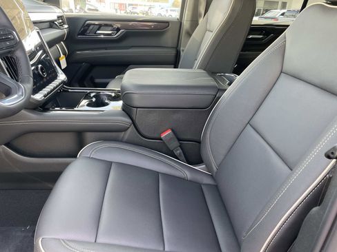 New 2026 GMC Yukon Elevation image 21