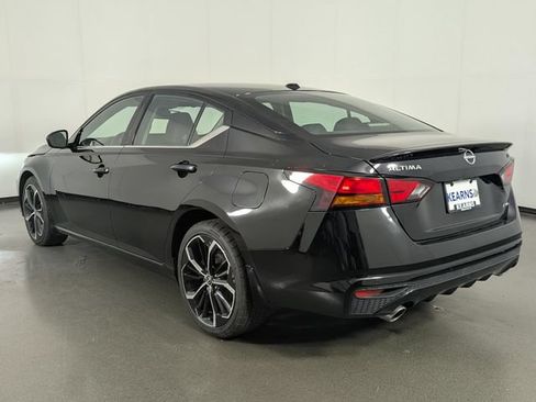 Used 2023 Nissan Altima 2.5 SR AWD/4WD image 6