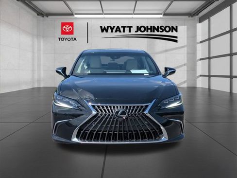 Used 2024 Lexus ES 300h Ultra Luxury w/ Accessory Package (Z2) FWD image 40