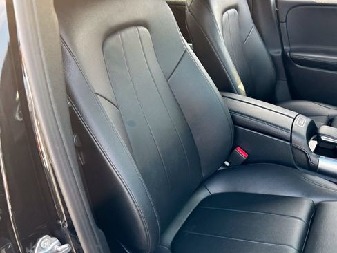 Used 2021 Mercedes-Benz GLB 250 4MATIC image 37