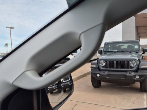 Used 2024 Ford Ranger XLT w/ FX4 Off-Road Package image 42