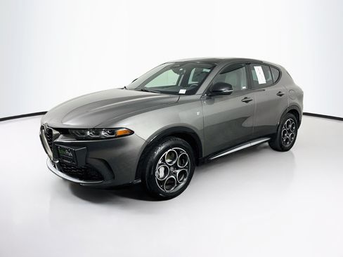 Used 2024 Alfa Romeo Tonale Ti AWD/4WD image 3