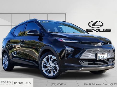 Used 2023 Chevrolet Bolt EUV LT FWD image 1