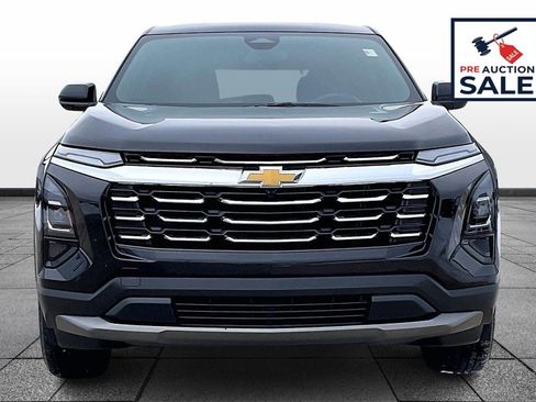 Used 2025 Chevrolet Equinox LT image 3