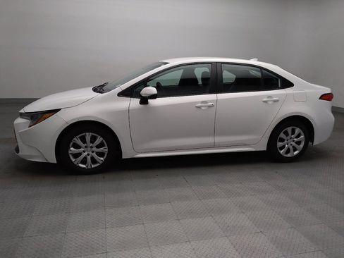 Used 2024 Toyota Corolla LE FWD image 2