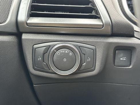 Used 2013 Ford Fusion SE FWD image 21