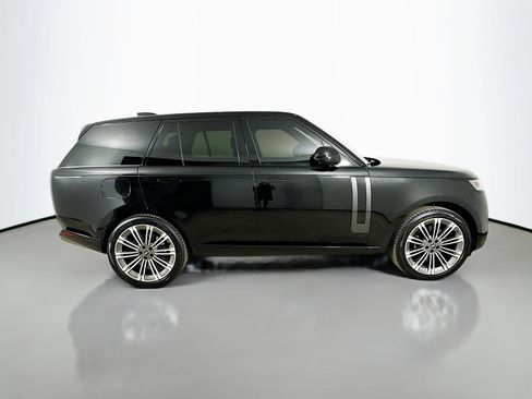 Used 2024 Land Rover Range Rover SE AWD/4WD image 4