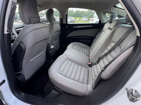 Used 2015 Ford Fusion S FWD image 31