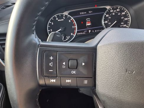 Used 2025 Nissan Rogue SV AWD/4WD image 27