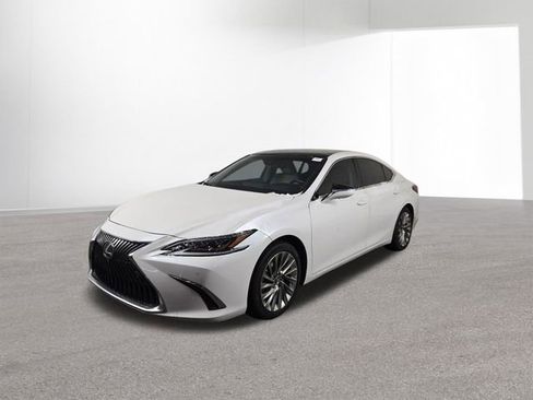 Used 2020 Lexus ES 350 Ultra Luxury w/ Accessory Package image 2
