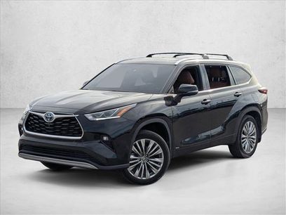 Used 2024 Toyota Highlander Platinum