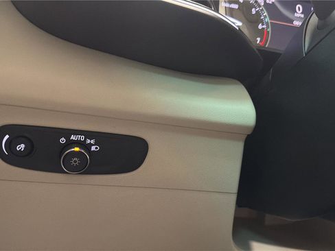 Used 2023 Buick Envision Essence AWD/4WD image 13
