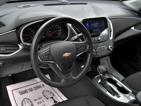 Used 2024 Chevrolet Malibu LT image 14