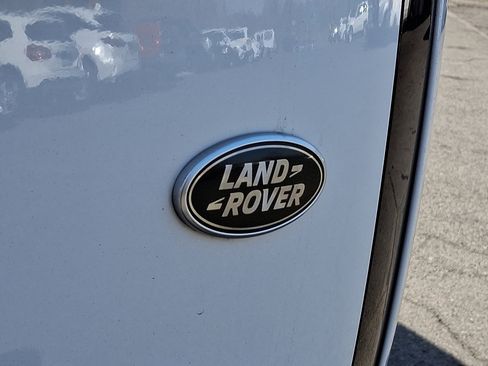 Certified 2023 Land Rover Range Rover SE image 28