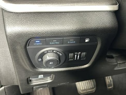 Used 2023 Jeep Grand Cherokee 4WD 4xe image 19