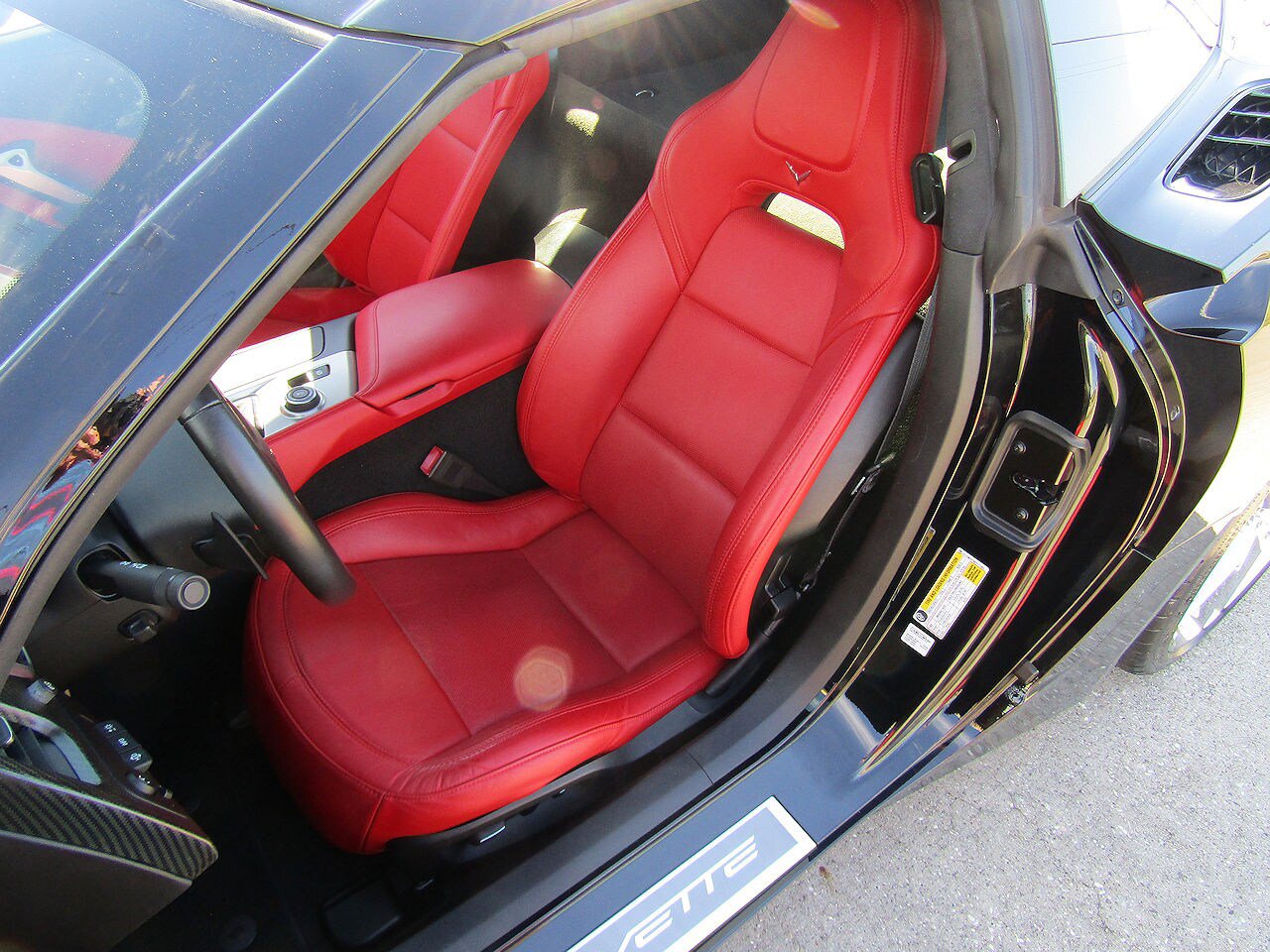 Used 2014 Chevrolet Corvette Stingray Coupe w/ 3LT Preferred Equipment Group RWD image 9