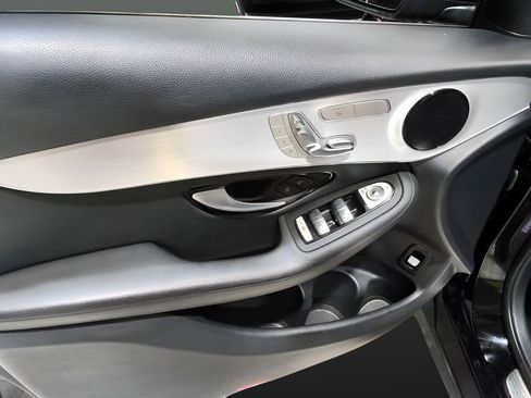 Used 2022 Mercedes-Benz GLC 300 4MATIC Coupe image 12