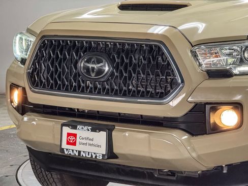 Certified 2019 Toyota Tacoma TRD Sport w/ Technology Package RWD image 8