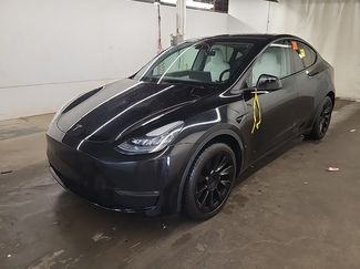 Used 2021 Tesla Model Y Long Range AWD/4WD video 1