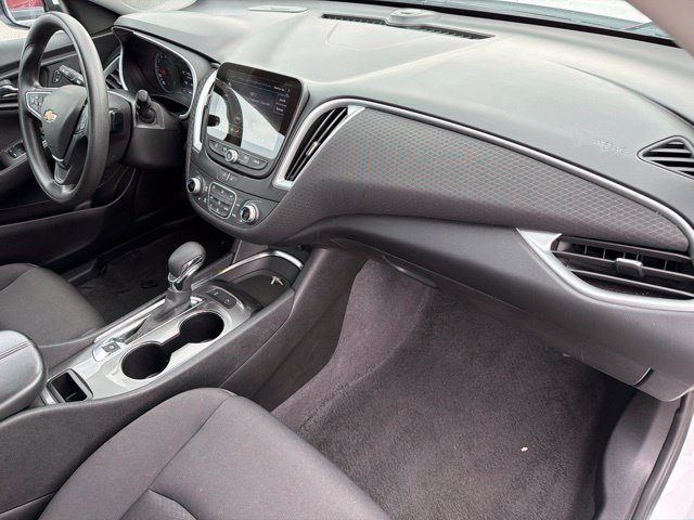 Used 2024 Chevrolet Malibu LT FWD image 11