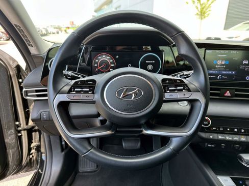 Used 2022 Hyundai Elantra SEL w/ Convenience Package image 26