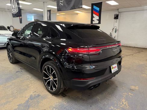 Used 2021 Porsche Cayenne S w/ Premium Package AWD/4WD image 10