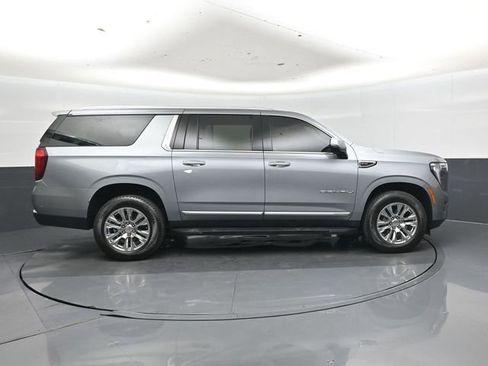 Used 2025 GMC Yukon XL Denali AWD/4WD image 2