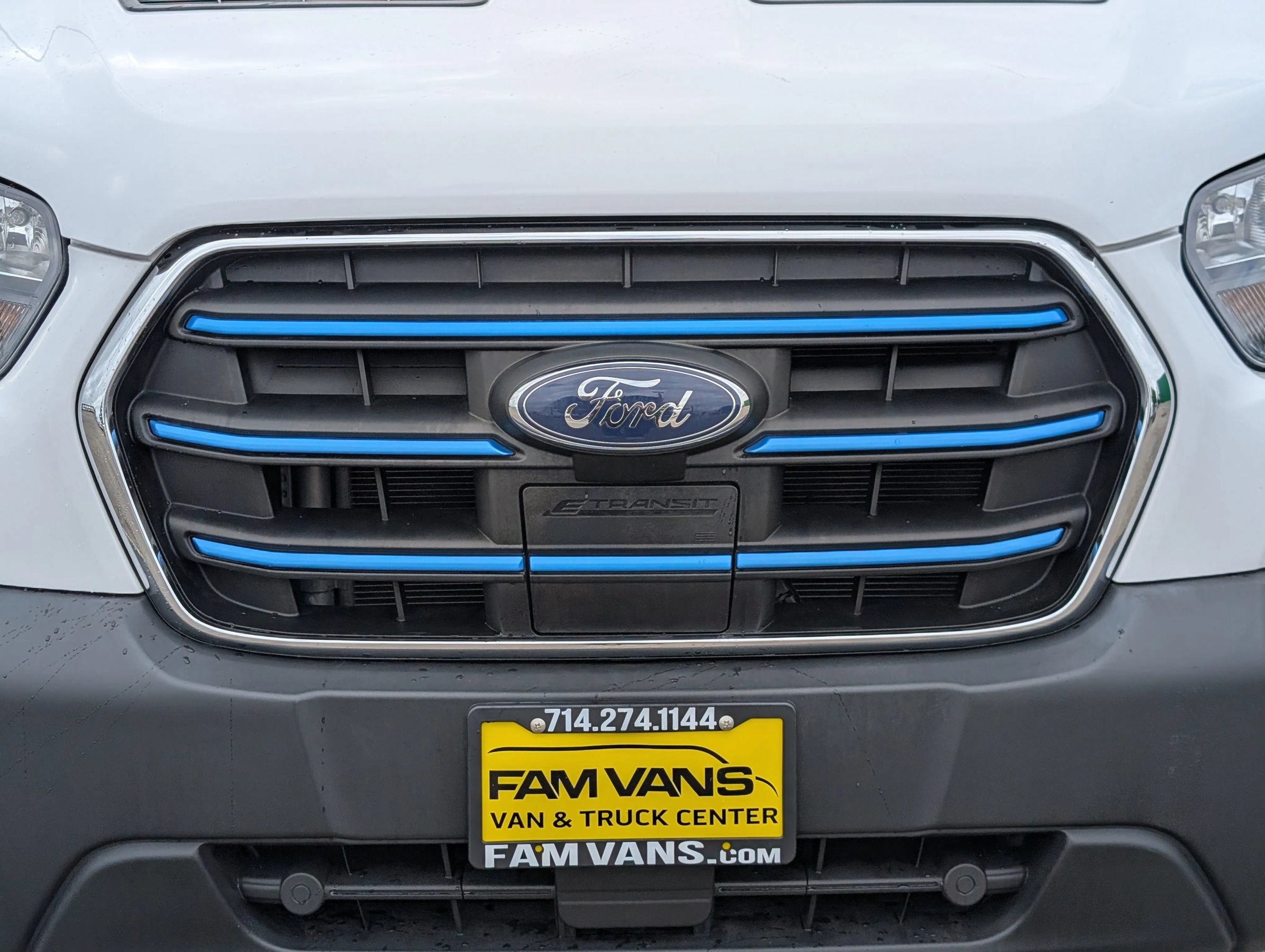Used 2022 Ford E-Transit Medium Roof RWD image 4