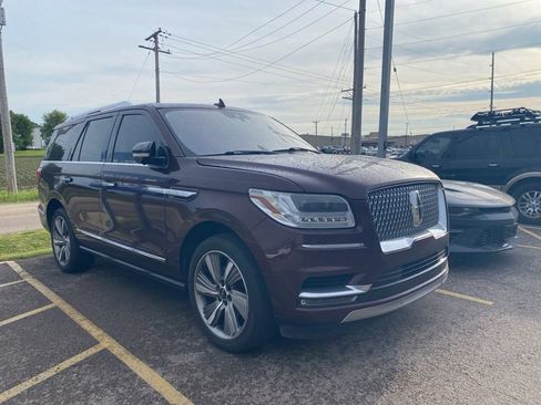Used 2018 Lincoln Navigator Reserve w/ Technology Package AWD/4WD image 4