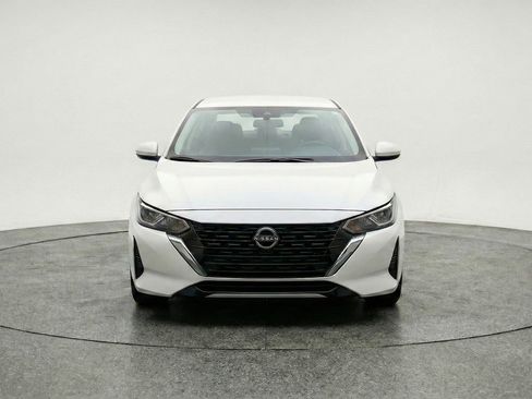 Used 2025 Nissan Sentra SV FWD image 2