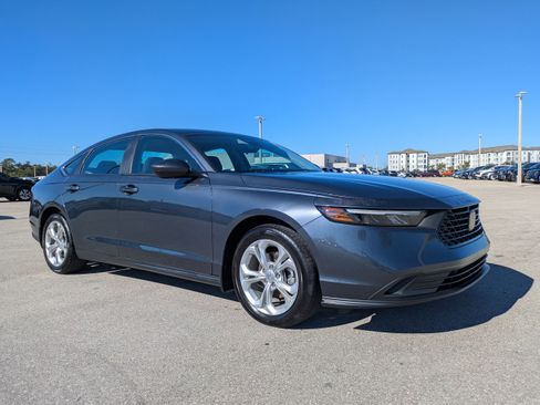 Used 2023 Honda Accord LX image 2