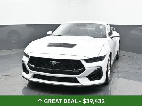 Used 2024 Ford Mustang GT Premium image 5