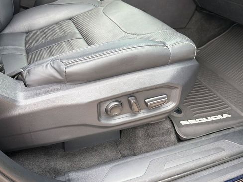 Used 2024 Toyota Sequoia Capstone AWD/4WD image 30
