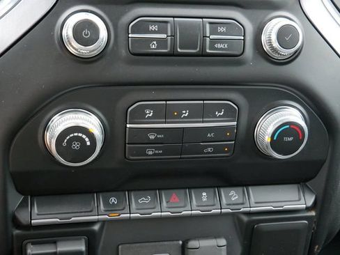 Used 2019 GMC Sierra 1500 Elevation w/ X31 Off-Road Package AWD/4WD image 21