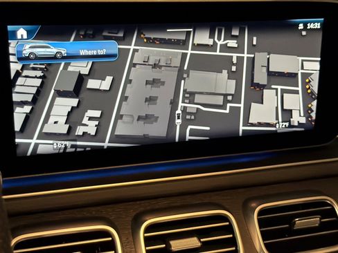 New 2026 Mercedes-Benz GLS 450 4MATIC image 18