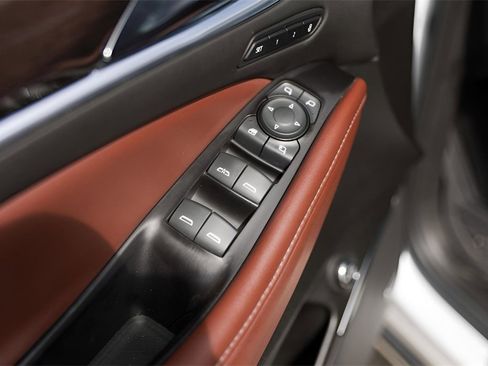 Used 2019 Buick Enclave Avenir w/ Avenir Technology Package image 22