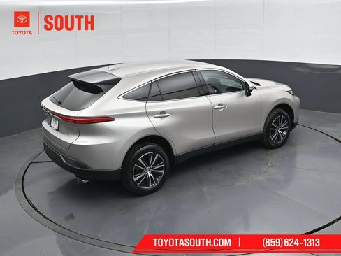 Used 2023 Toyota Venza LE AWD/4WD image 48