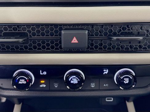 Used 2023 Honda HR-V LX image 17