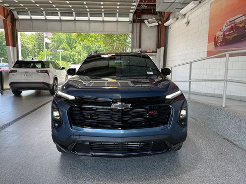 New 2026 Chevrolet Equinox RS FWD image 2