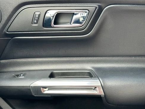 Used 2016 Ford Mustang GT Premium w/ Equipment Group 401A RWD image 32